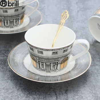 Eiropas Luksusa Kafijas Tasi Britu Karaliskās Porcelāna Tējas Tases Komplekts ar Rokturi Šķīvītis Vintage Kaula porcelāna Keramikas Krūze Canecas 50